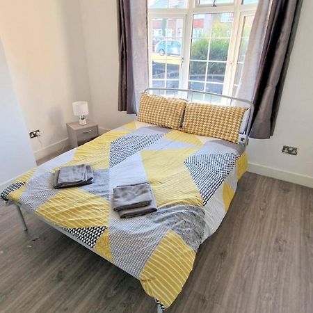 Lilleshall Rooms Mitcham Buitenkant foto