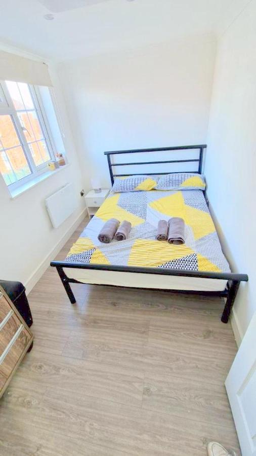 Lilleshall Rooms Mitcham Buitenkant foto