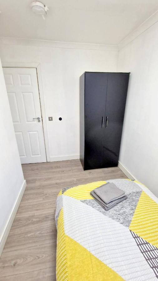 Lilleshall Rooms Mitcham Buitenkant foto